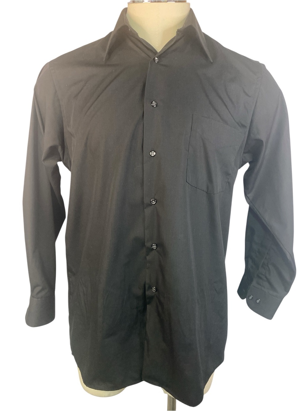 Van Heusen Poplin Classic Black Long-Sleeve Button-Up Shirt Men’s 16-32/33